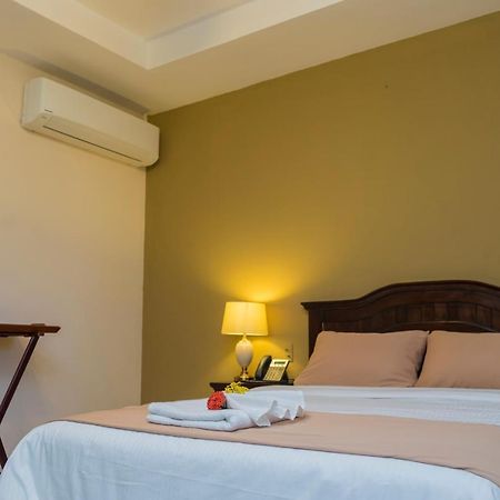 Farallones Hotel Chinandega Exterior foto