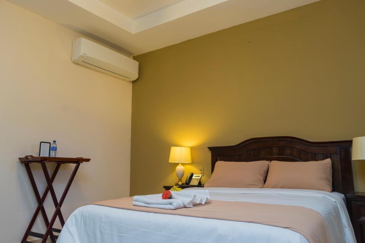 Farallones Hotel Chinandega Exterior foto
