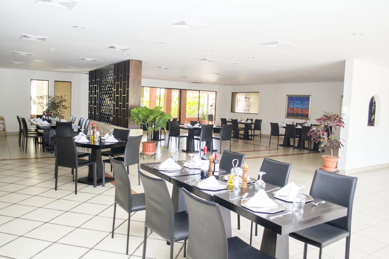 Farallones Hotel Chinandega Exterior foto