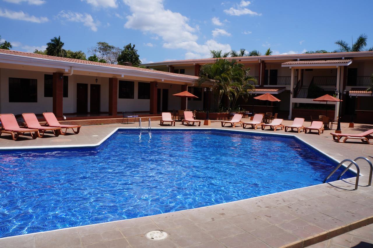 Farallones Hotel Chinandega Exterior foto
